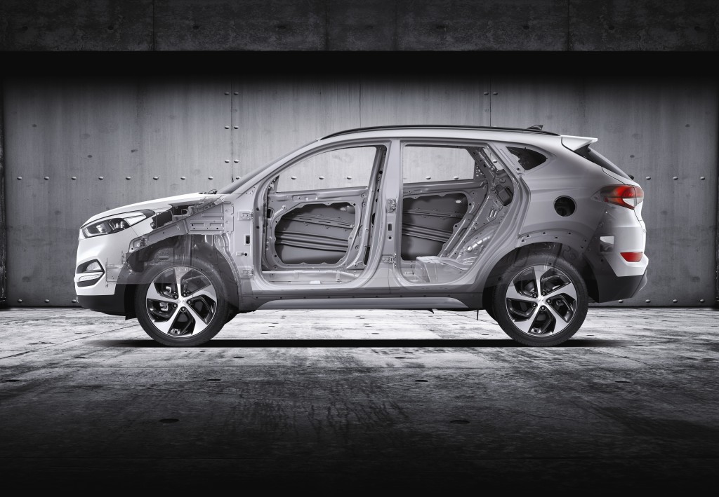 The entire body shell has been made stiffer and lighter thanks to extensive use of advanced high-strength steel, and the use of Tailor Welded Blanks (TWB) reinforces key structural members.