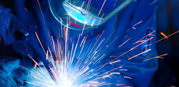 Automotive welding with sparks